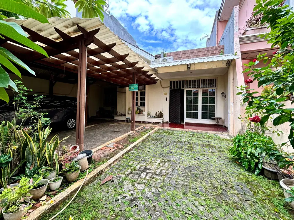 Dijual Rumah Siap Huni Di Dalam Komplek Premium