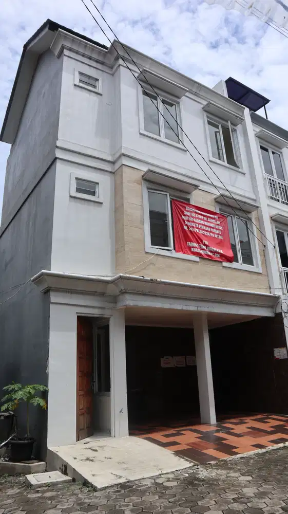 Rumah Siap Huni Lokasi Premium di Jakarta Selatan Kav 1