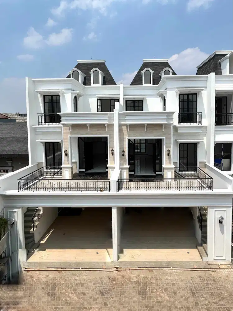 Dijual Brand New House, Lokasi Strategis, Rumah 3 Lantai, Harga Nego