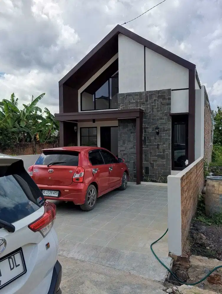 Rumah Mewah Rajabasa