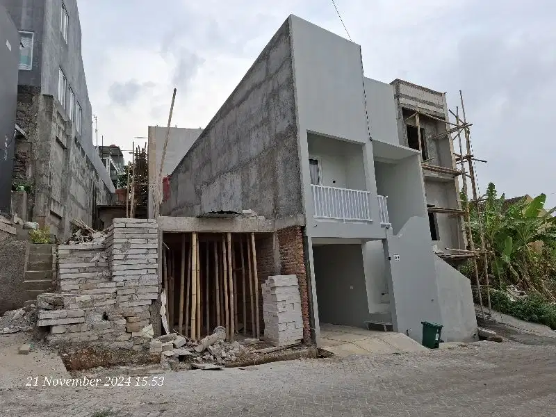 Rumah Ready On Progress Permata Grafika Banyumanik Semarang