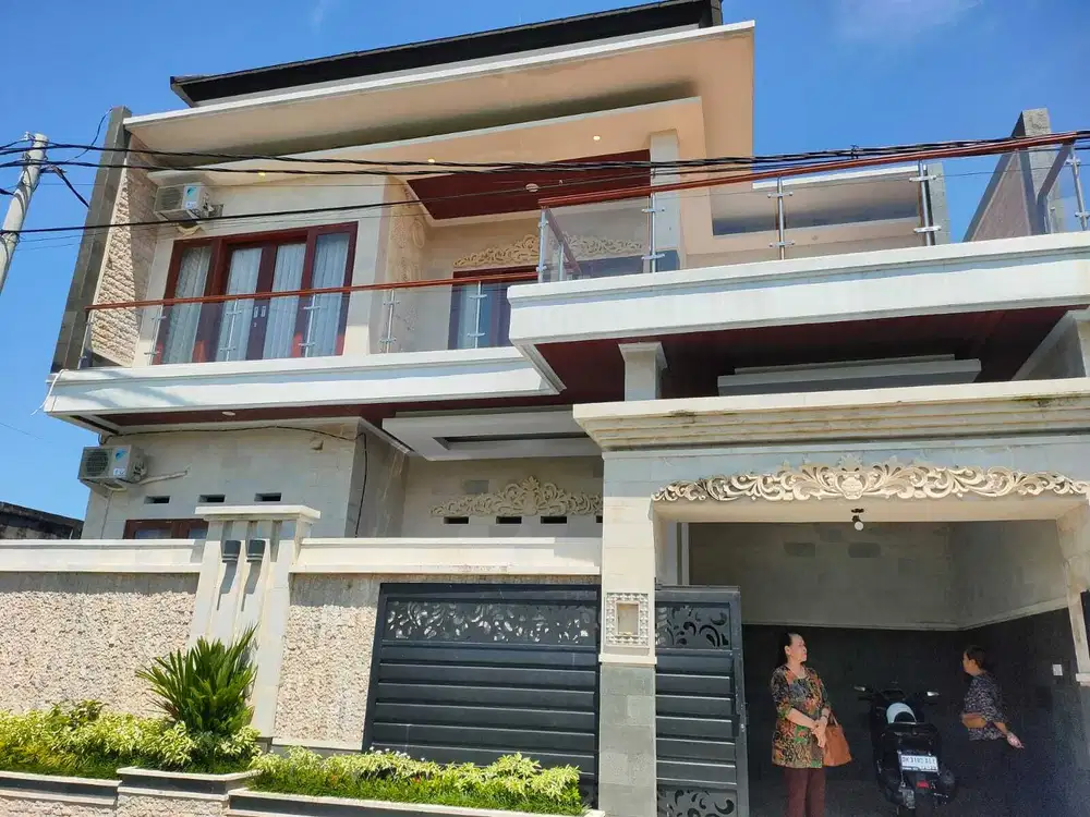 DiJual Rumah Mewah lantai 2 di kawasan Jl Sedap Malam Dekat Sanur