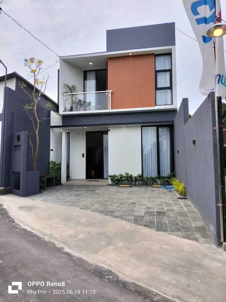 Rumah 2 lantai estetik di Jakal Km 11  Jogja Utara