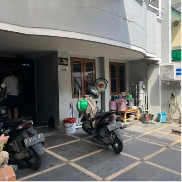 Dijual cepat rumah komplek Taman cosmos jak bar