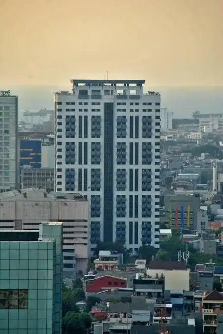 Dijual Cepat Gedung Plaza Di Jakarta Hayam Wuruk