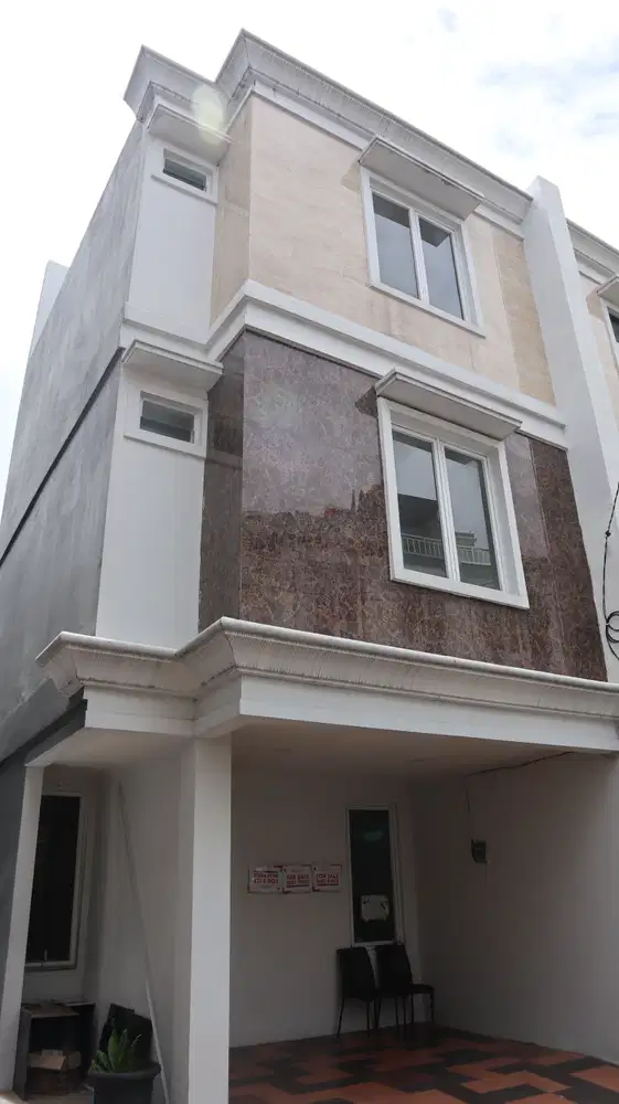 Rumah Siap Huni Lokasi Premium di Jakarta Selatan Kav 7