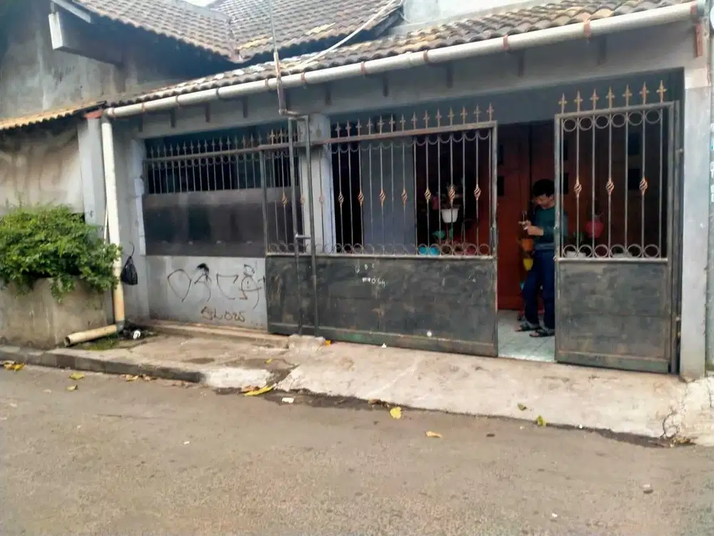 Jual rumah Ciledug, dilalui angkot d22 kota Tangerang