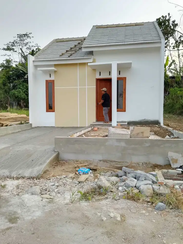 RUMAH 200 JUTA AN 6 MENIT DARI KAMPUS UM 2