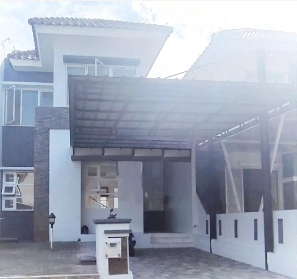 Rumah 2 lantai siap huni di legenda wisata cibubur