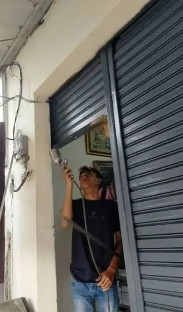 Service pitu folding gare & roling door