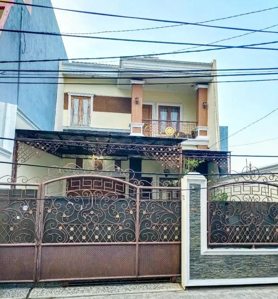 Rumah Mewah Siap Huni Strategis di Pinggir Jalan Utama Dilalui Angkot