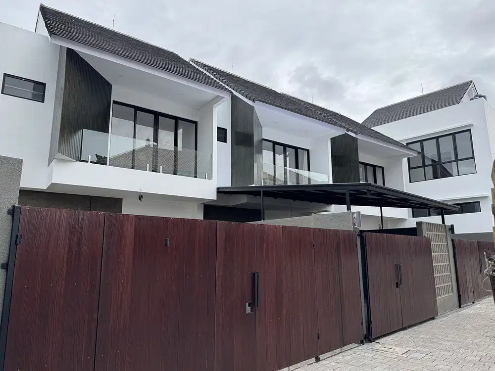 RUMAH MODERN JL. TUKAD BALIAN SIDAKARYA 5 MENIT DARI PANTAI SANUR BALI