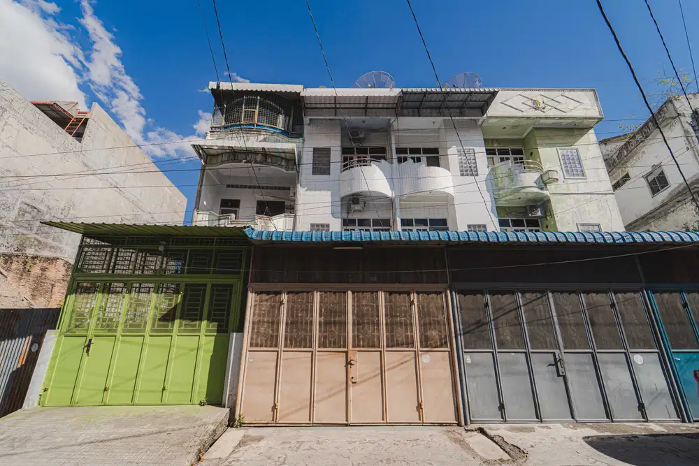 Dijual Rumah 3 Lantai di Jalan Brastagi Daerah Serdang Medan