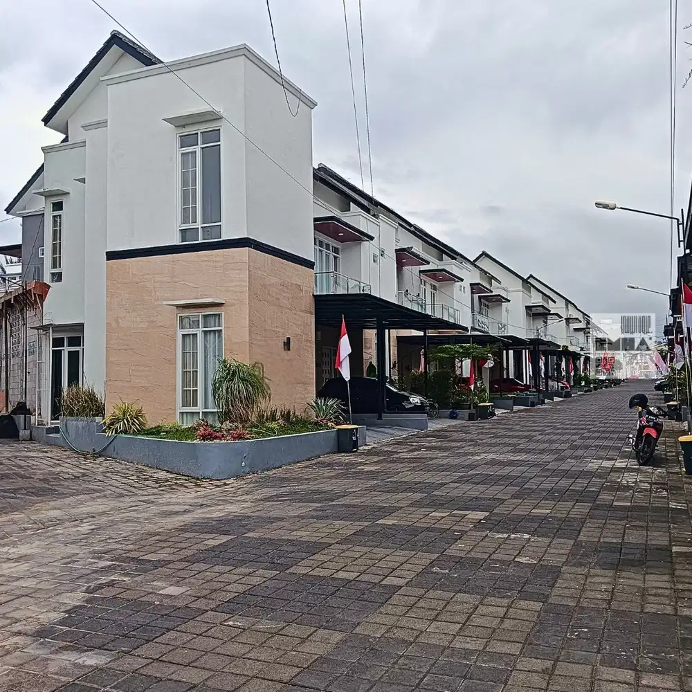 Rumah 2 Lantai Pojok Perumahan Kepuharjo Dekat UMM Malang