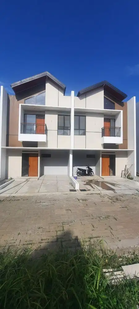 Dijual Rumah Dekat Kampus UNPAM Viktor Tangerang Selatan