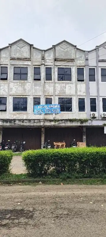Dijual Cepat Ruko 3 Lantai Bisa Deret 3 Unit dekat Exit Tol Tangerang
