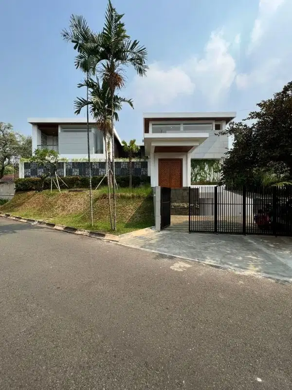 Pondok Indah Brand New House Modern Tropical Design