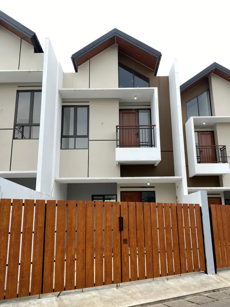 Rumah 2 Lantai Siap Huni Dekat Stasiun Rawabuntu Dan Tol Shm