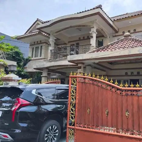 Di jual cepat rumah besar di tebet timur jakarta selatan