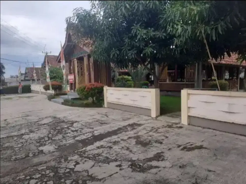 Dijual Bangunan Eks Rumah makan  Subang