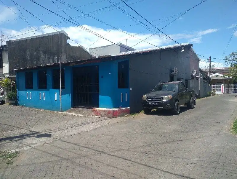 Dijual Rumah sudut jalan