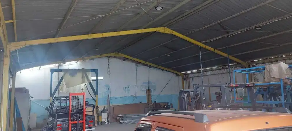 DISEWAKAN RUANG USAHA DAN GUDANG DI PAMULANG