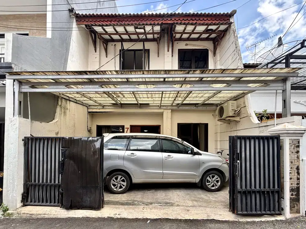 Dijual Rumah Lokasi Strategis di Daerah Tebet!!