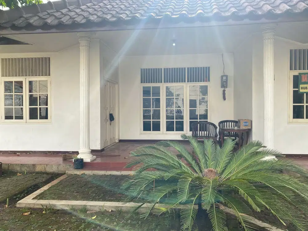 Di Jual  turun harga Rumah Asri Condet luas Tanah 600m2