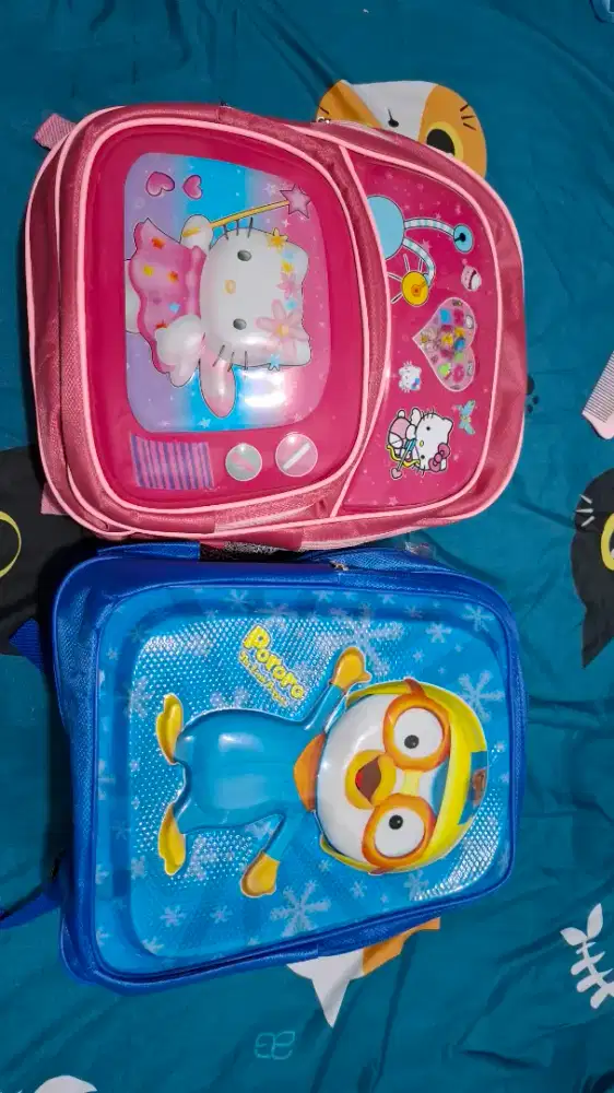 Tas sekolah hello kitty dan pororo