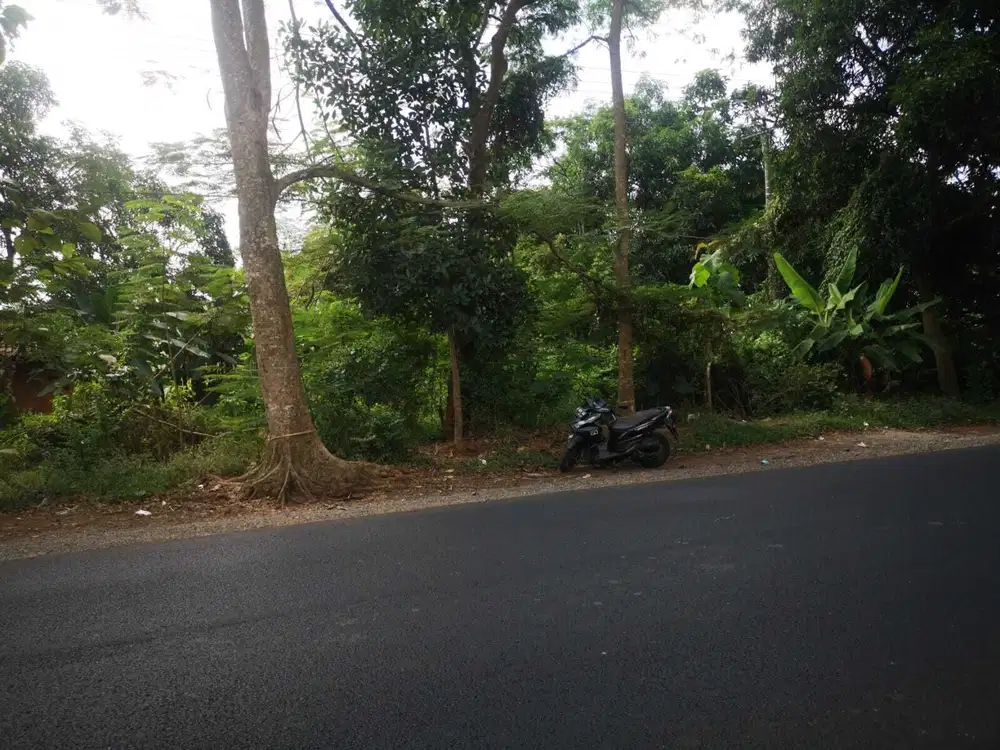 Jual tanah strategis 868 m² di jalan raya Ki Gedeng Luragung, kuningan