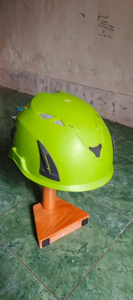 CLIMBING SAFETY HELMET AU-M02, GREEN