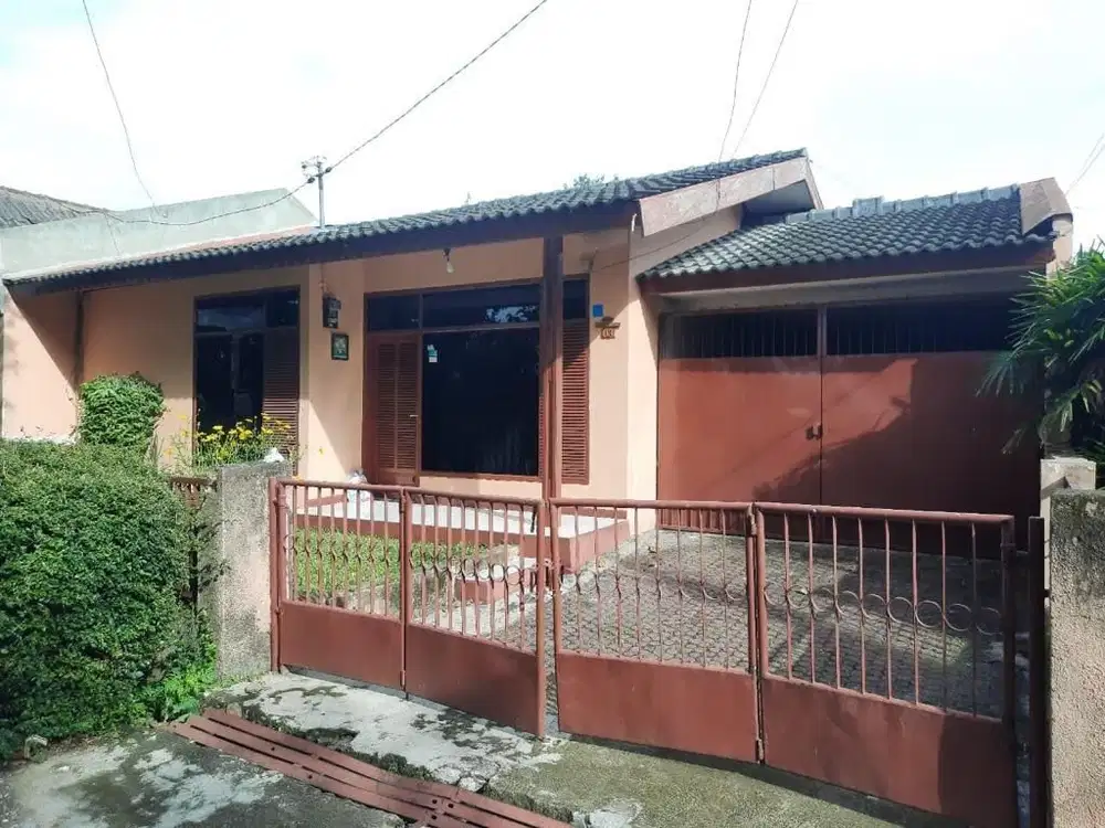 UNDER MARKET! Rumah hook luas terawat komplek antapani kota bandung