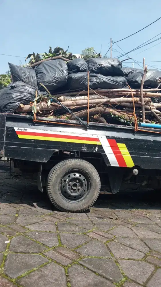 Jasa angkut dan buang berangkal/puing
