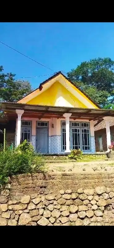 rumah trawas dingin asri