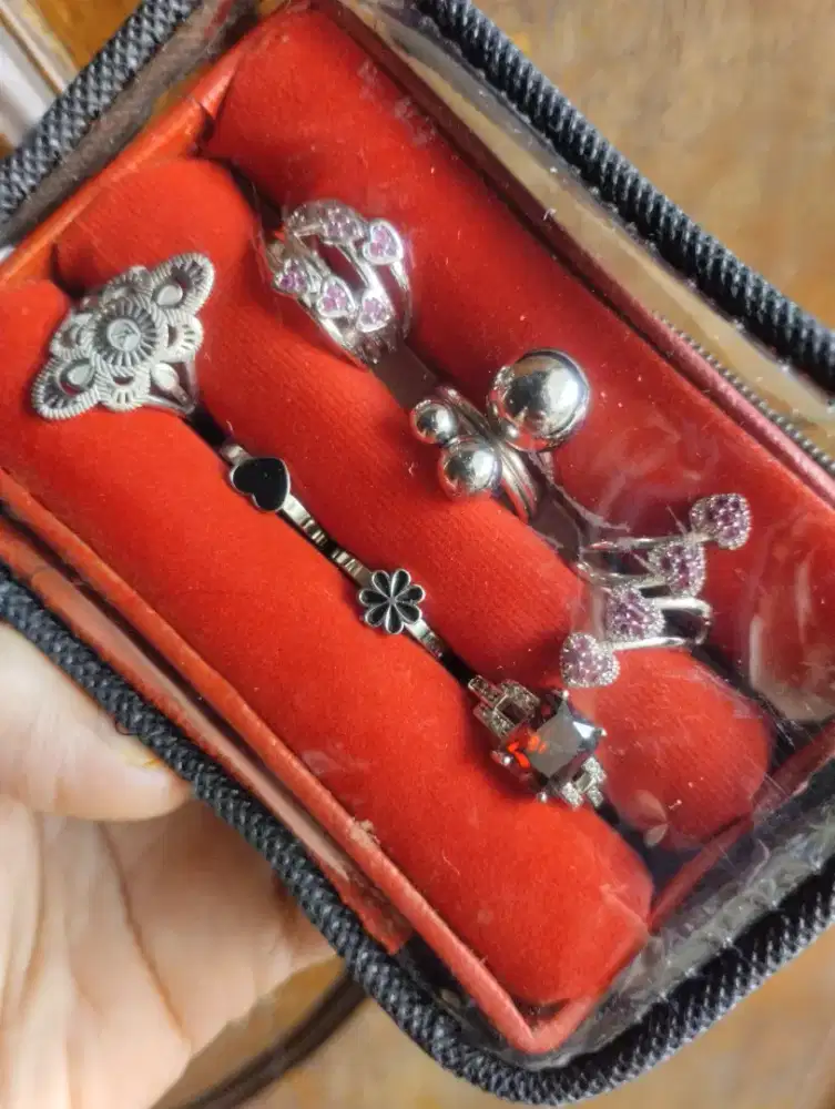 7 CINCIN XUPING SILVER 
ANTI KARAT