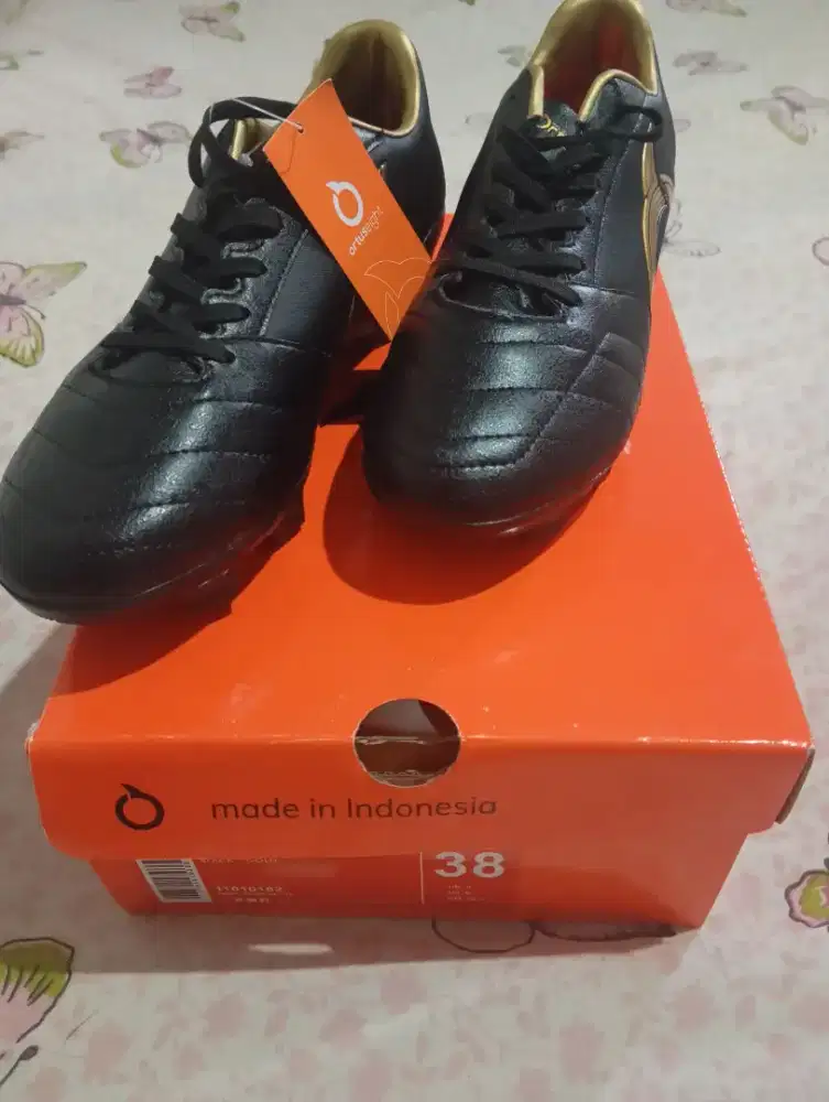 Sepatu soccer original