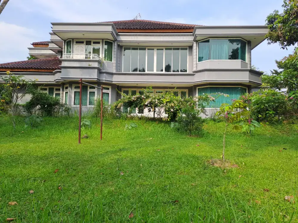 Rumah Danau Bogor Raya Lakeside