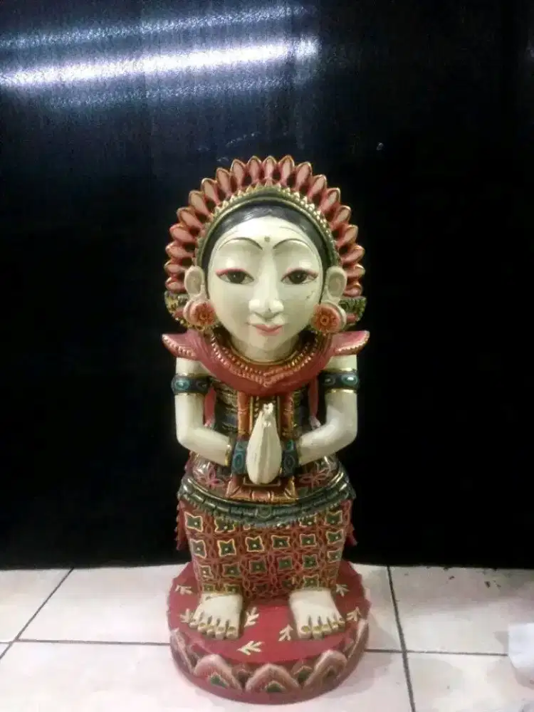 Patung kayu Wanita hindu Hand Made