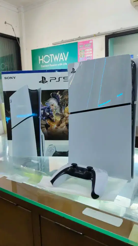 Di jual PS 5 slim genshin impact HDD 1tera