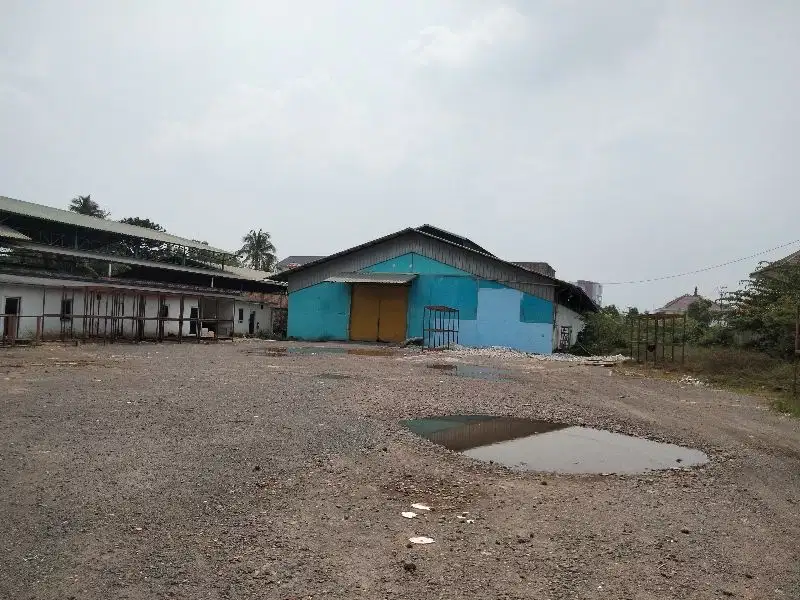 dijual gudang besar dan lahan luas