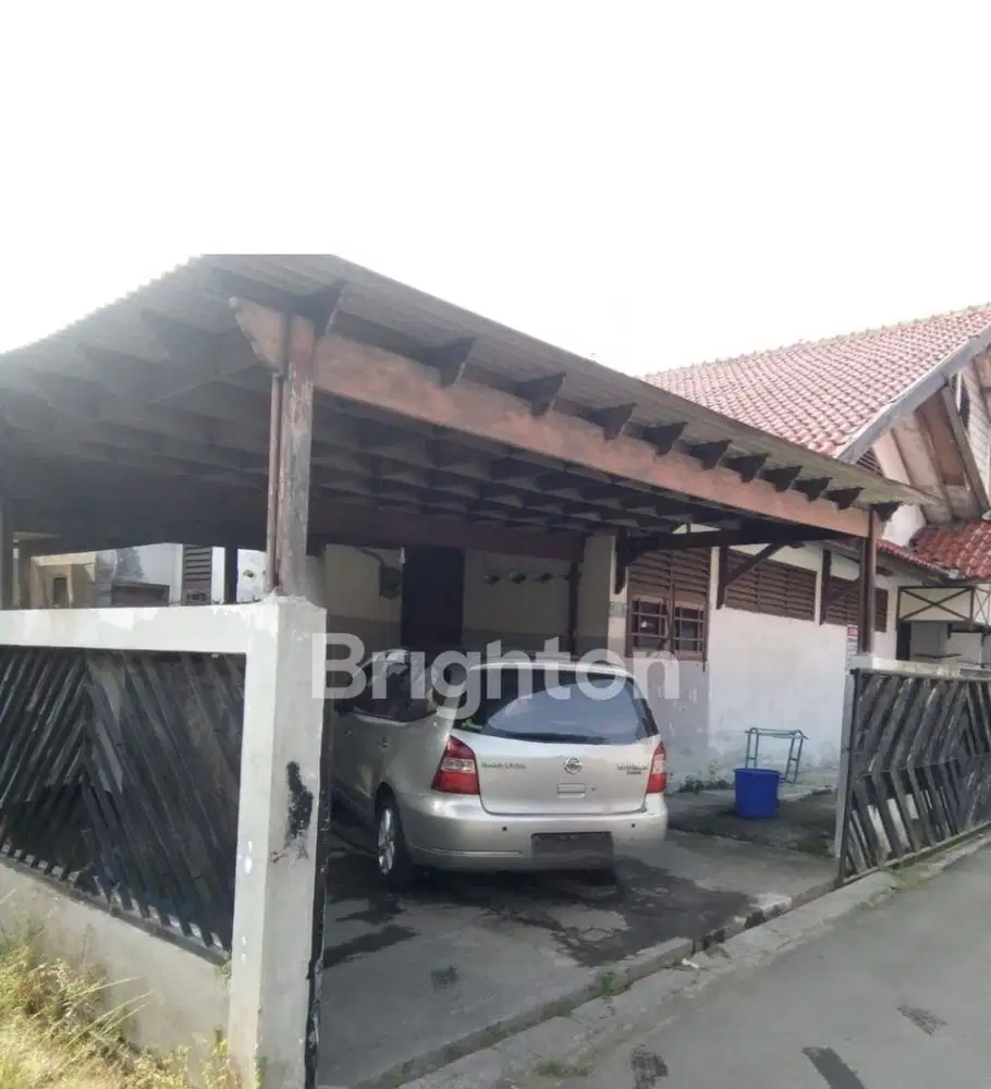 Rumah besar asri kota Cirebon Jawa barat