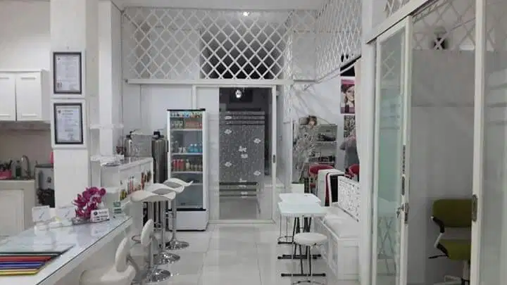 Dijual tempat Usaha di Jl.Proklamasi gresik Luas 236m LB 350m (2lt)