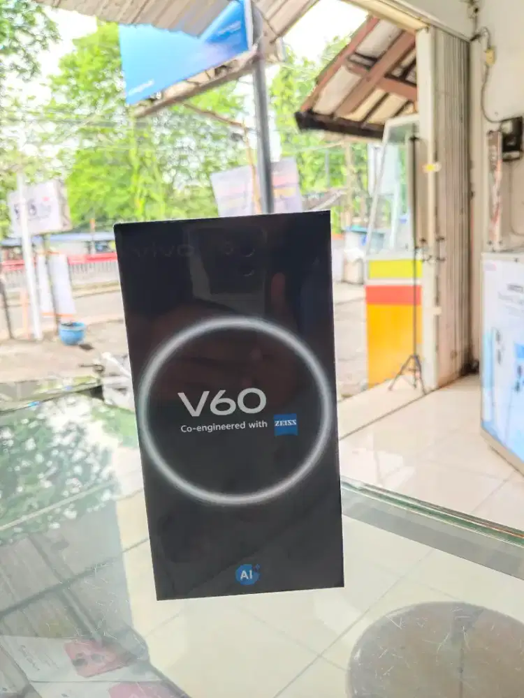 Vivo V60 12/512 snapdragon 7 gen 4