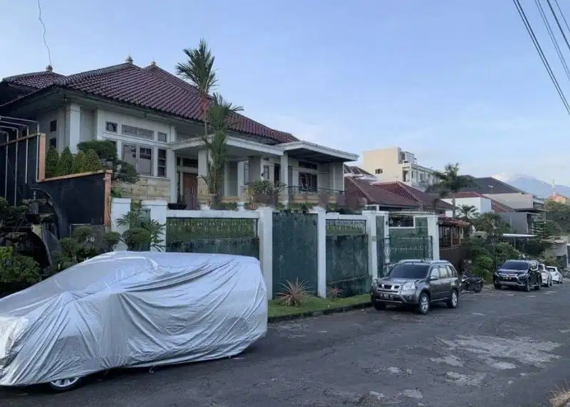 RUMAH MEWAH BUKIT INDAH REGENCY NGESREP BARAT