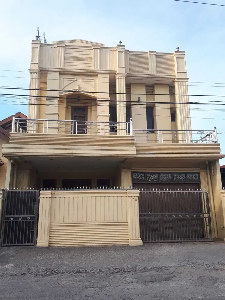 Dijual Rumah Mewah di Medan Sunggal