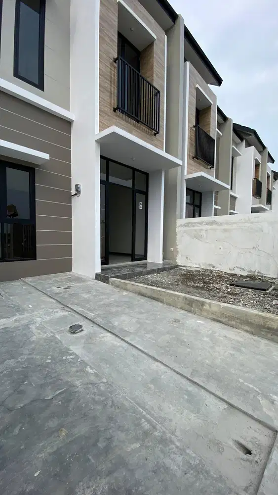 Rumah 2 Lantai Mepet Surabaya Timur