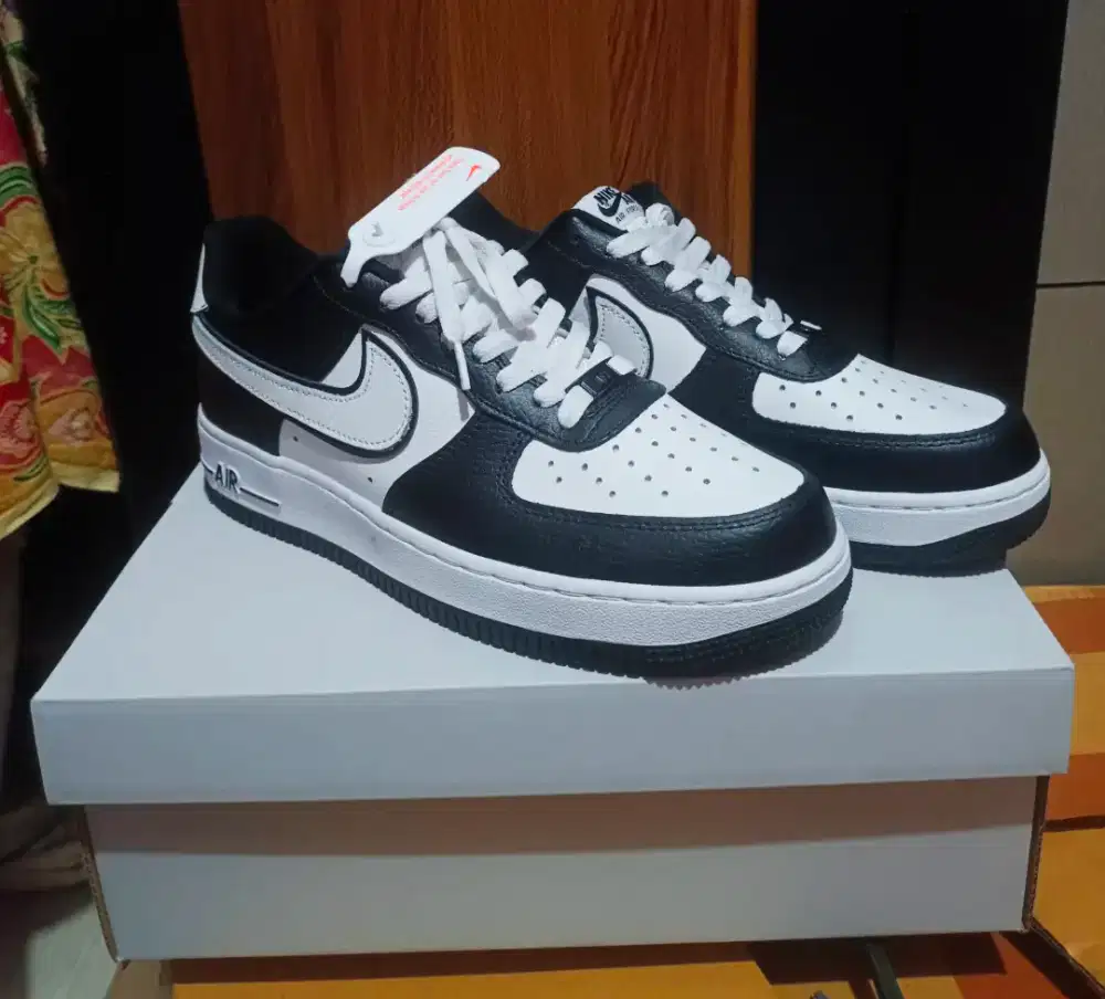 Sepatu Nike air force 1 black white panda original size 42