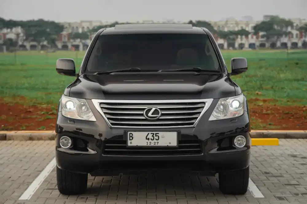 Lexus LX570 Luxury AT 2011 Good Condition