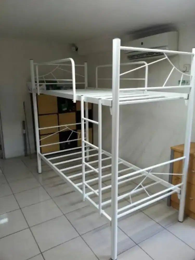 ranjang besi 2 tingkat merek orbitrend