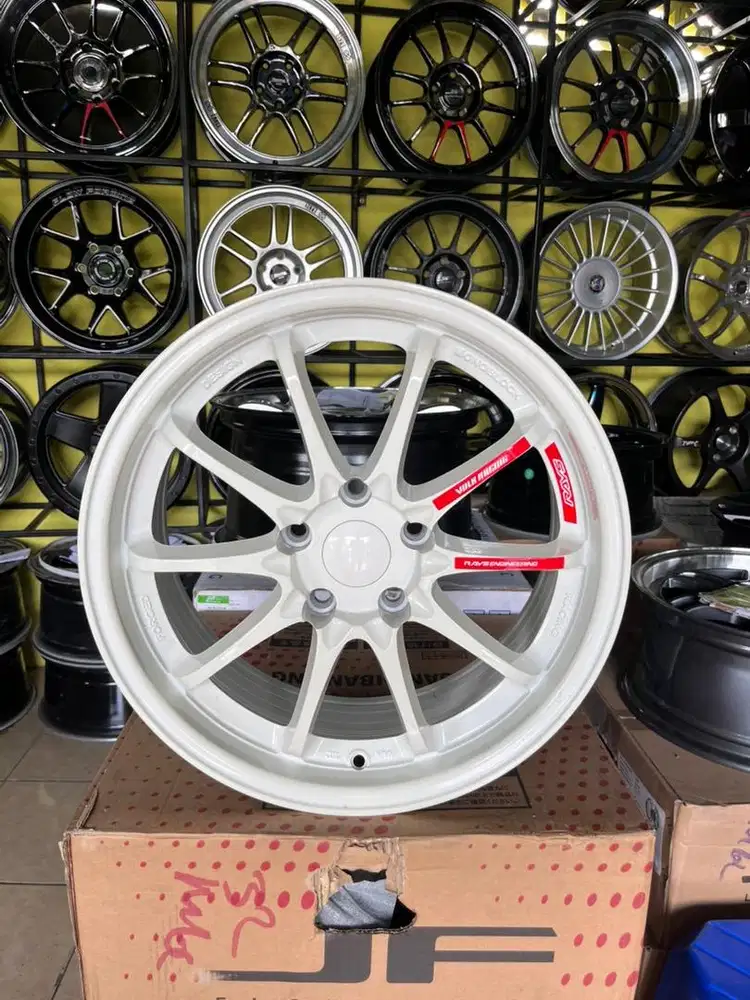 VELG CE28 R17x7,5 H5x114,3 JUKE,XPANDER,INNOVA,HRV,BRV,.WRV,CAMRY